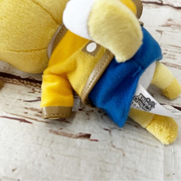 ANIMAL CROSSING Isabelle Plush 9” - Picture 3 of 6
